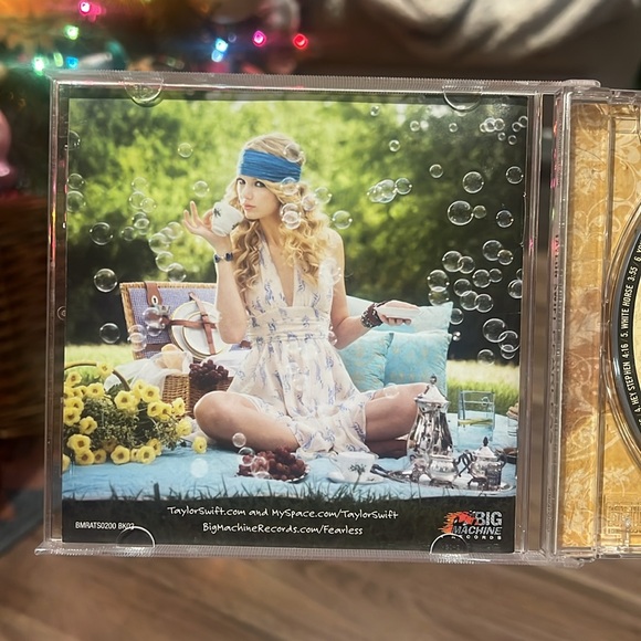 Fearlesss cd - Picture 4 of 5